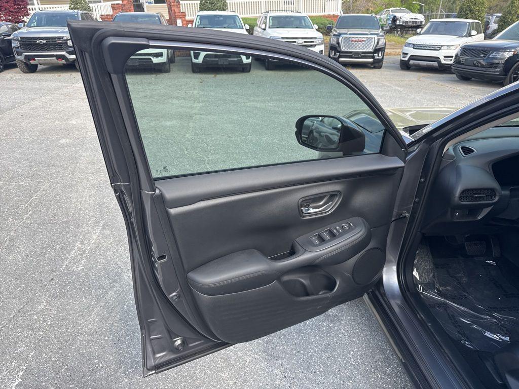used 2026 Honda HR-V car, priced at $25,450