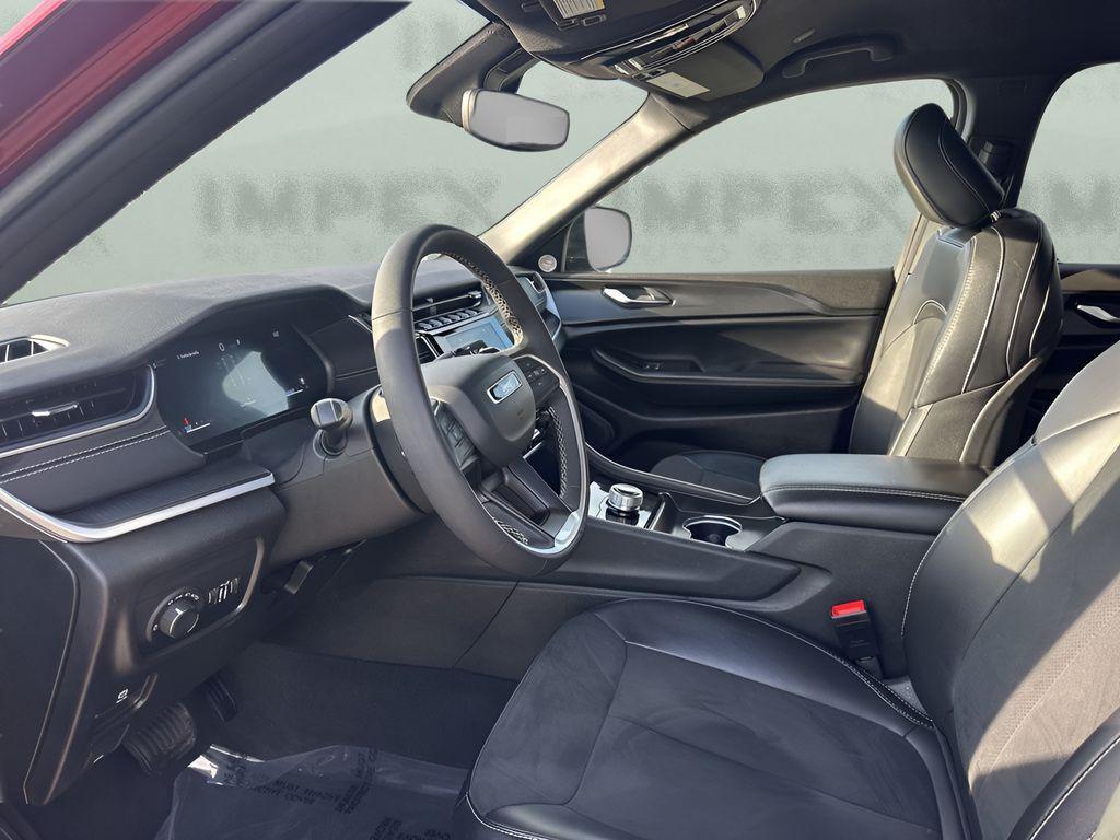 used 2024 Jeep Grand Cherokee car, priced at $29,980