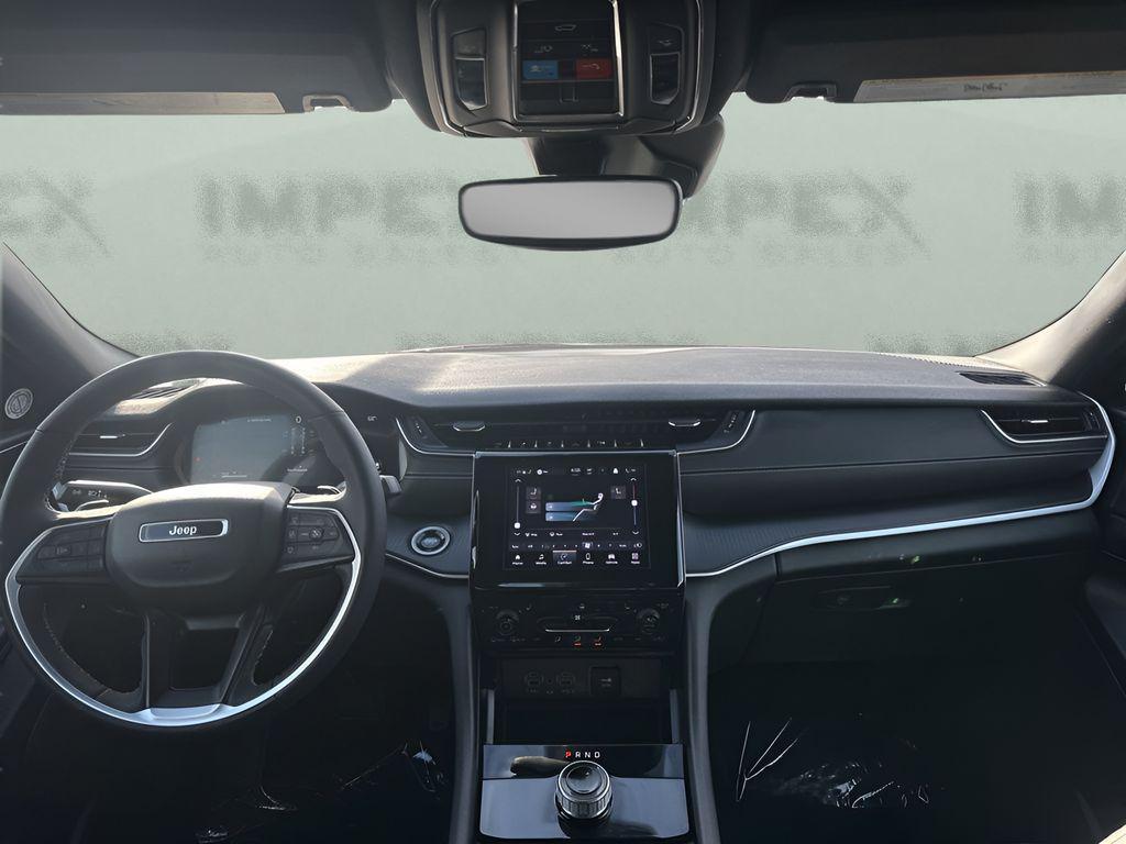 used 2024 Jeep Grand Cherokee car, priced at $29,980