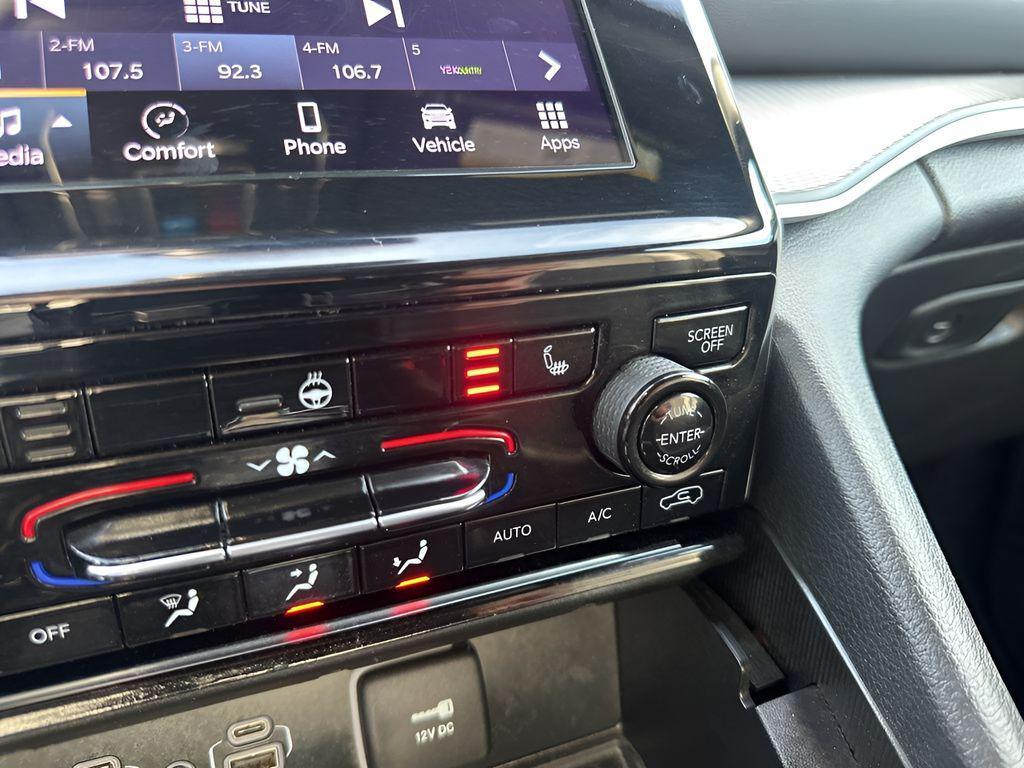 used 2024 Jeep Grand Cherokee car, priced at $29,980