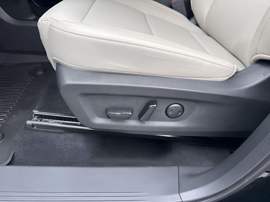 used 2025 Nissan Murano car, priced at $35,250
