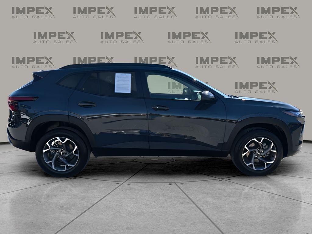 used 2025 Chevrolet Trax car