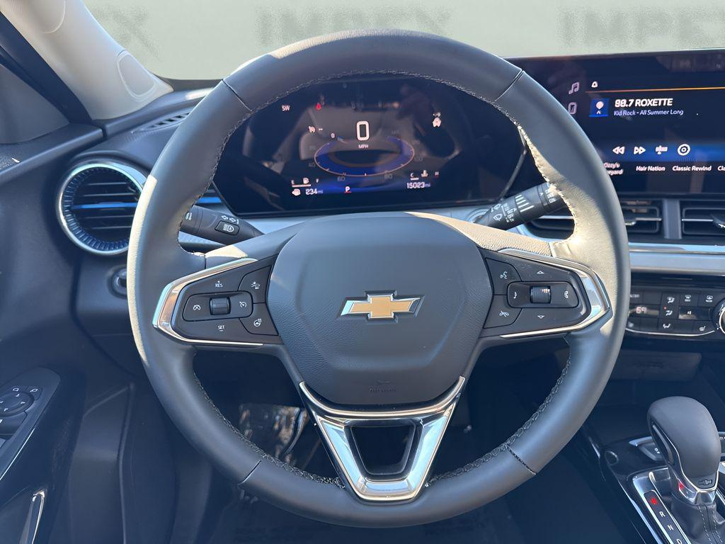 used 2025 Chevrolet Trax car