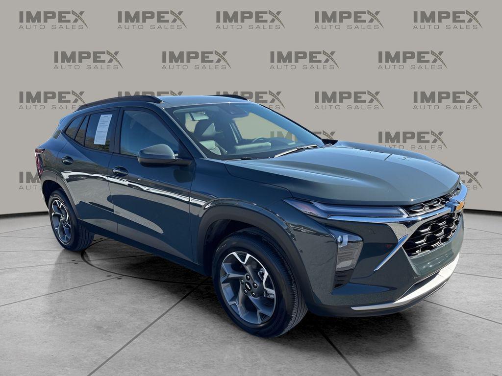 used 2025 Chevrolet Trax car
