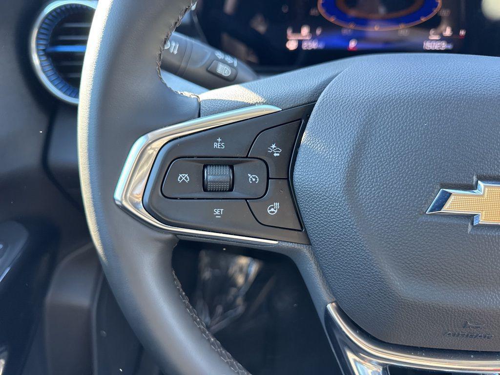 used 2025 Chevrolet Trax car