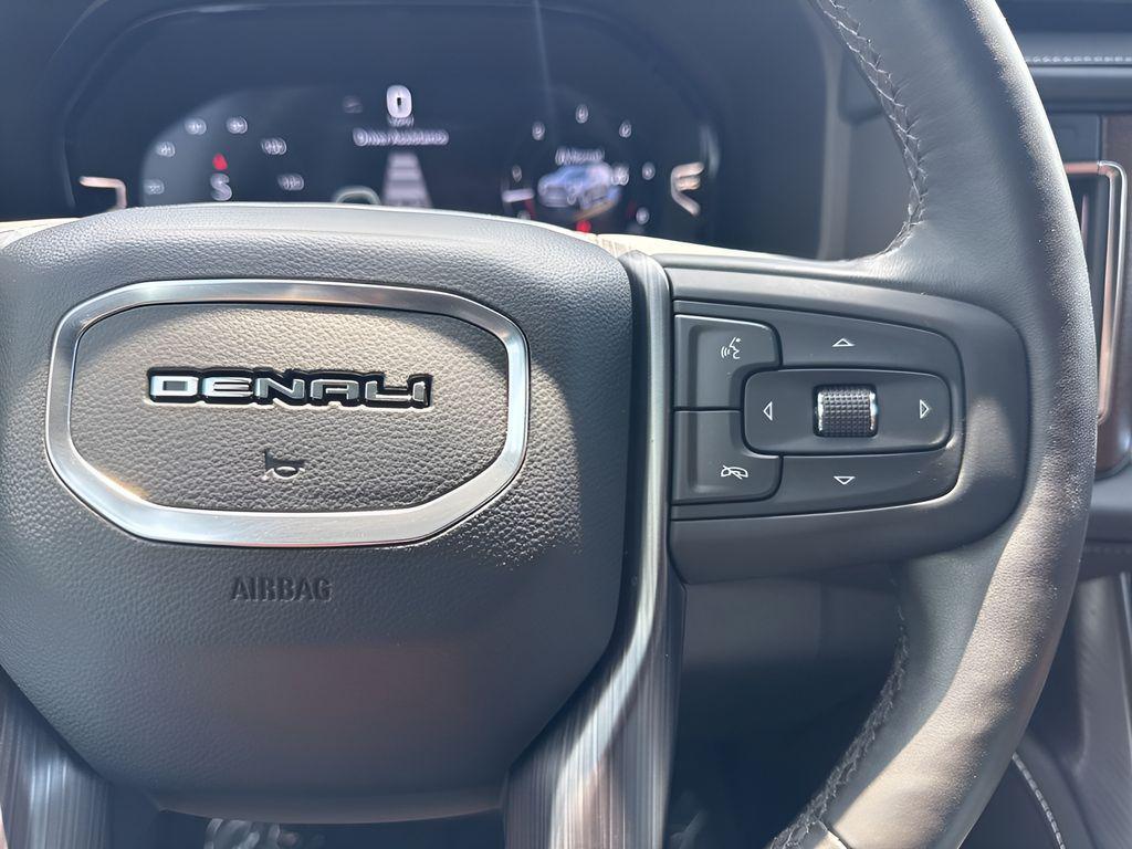 used 2024 GMC Yukon car, priced at $78,290