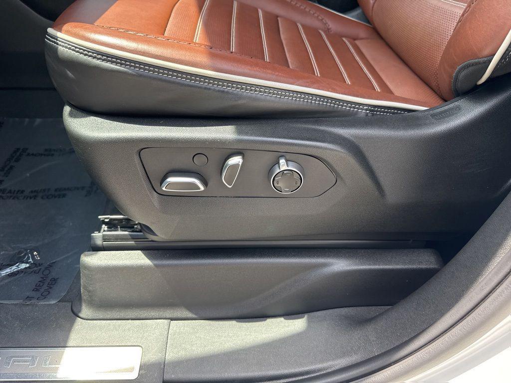 used 2024 GMC Yukon car, priced at $78,290