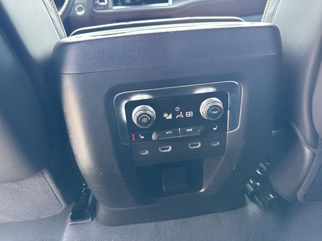 used 2024 GMC Yukon car, priced at $78,290