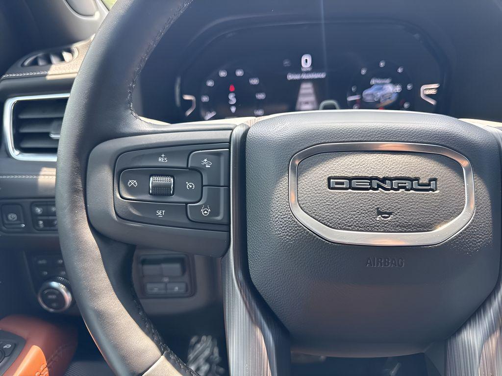 used 2024 GMC Yukon car, priced at $78,290