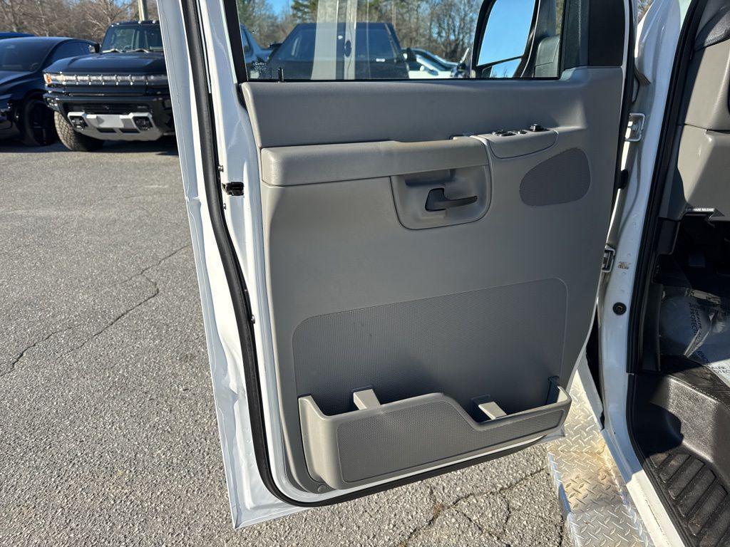 used 2003 Ford E350 Super Duty car, priced at $15,250