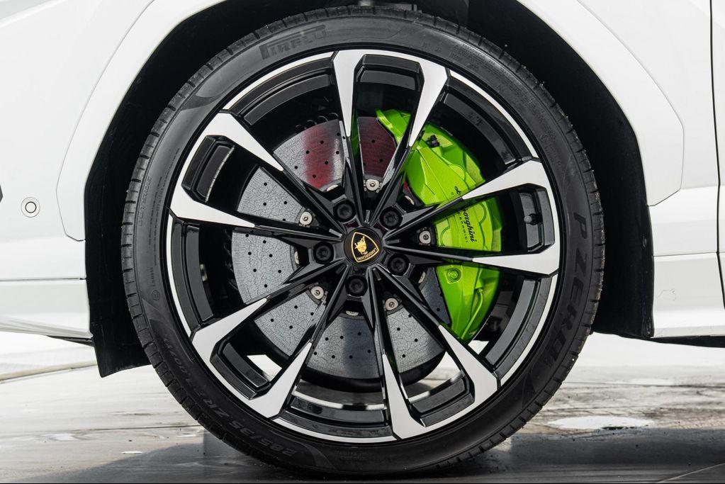 used 2021 Lamborghini Urus car, priced at $223,900