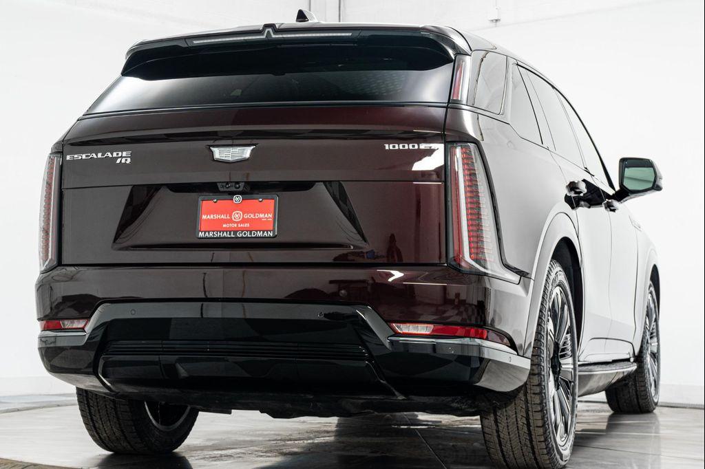 used 2025 Cadillac Escalade IQ car