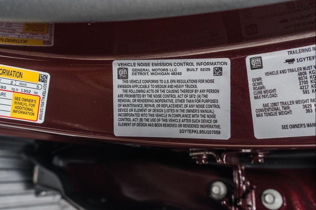 used 2025 Cadillac Escalade IQ car