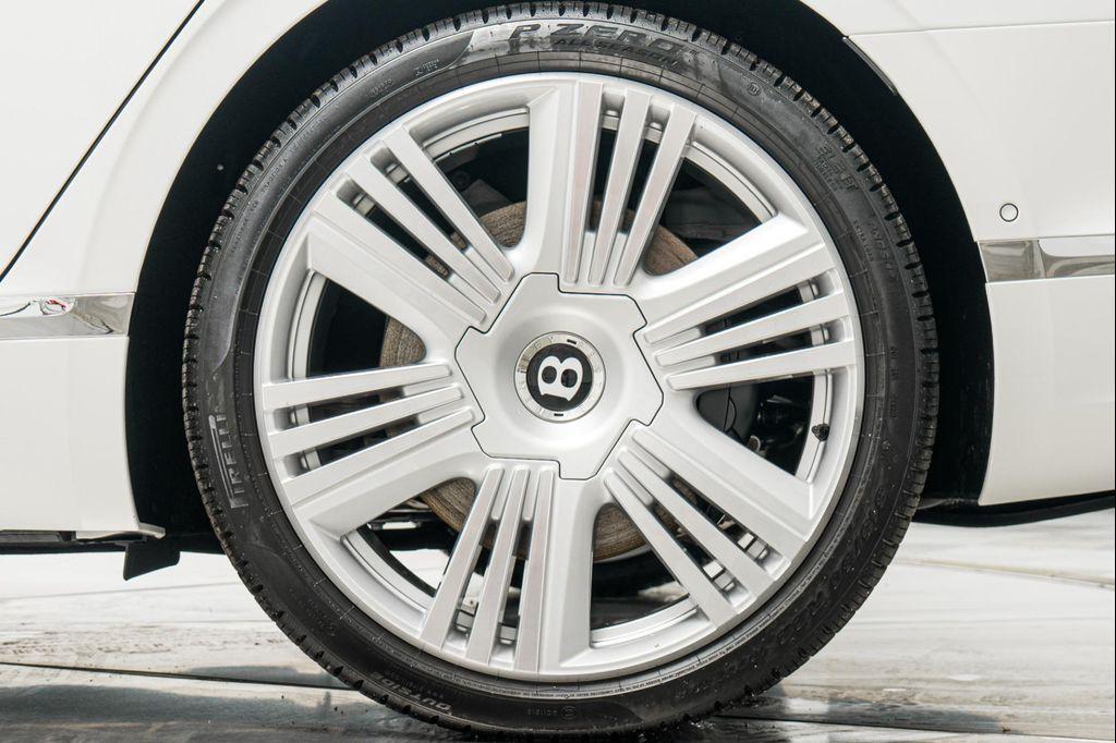 used 2026 Bentley Flying Spur car, priced at $289,900