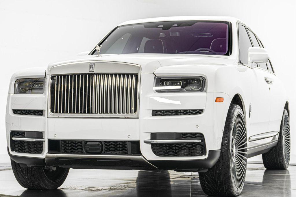 used 2020 Rolls-Royce Cullinan car, priced at $268,950