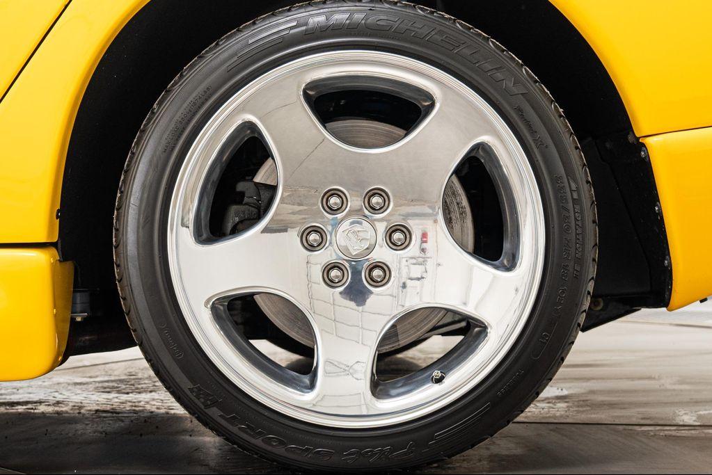 used 2002 Dodge Viper car