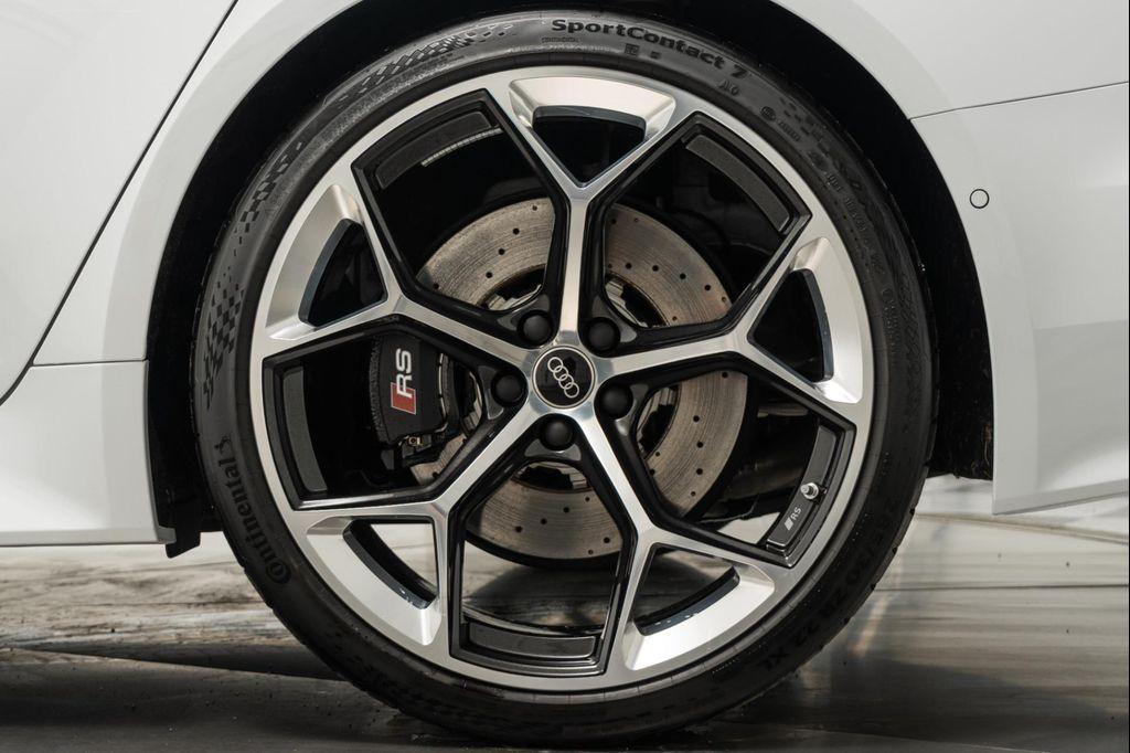 used 2025 Audi RS 6 Avant car, priced at $141,900