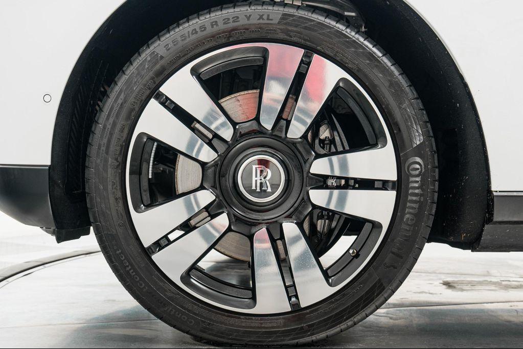 used 2024 Rolls-Royce Cullinan car