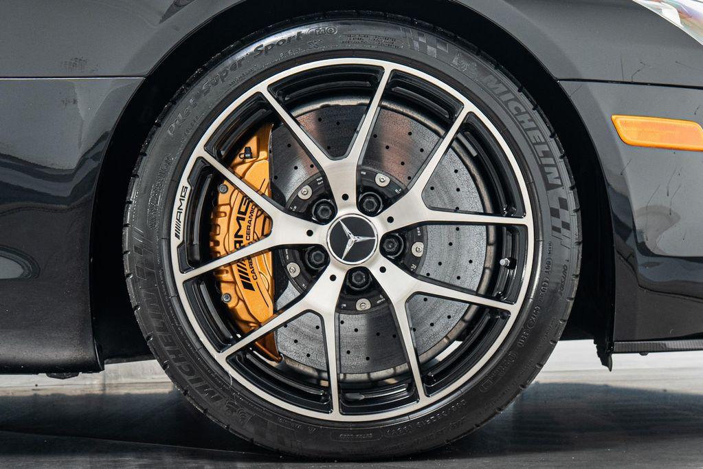 Mercedes-Benz SLS view 46
