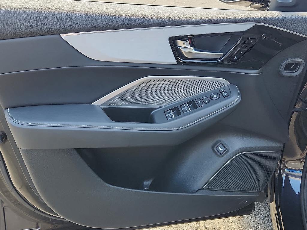 used 2023 Acura MDX car, priced at $40,995