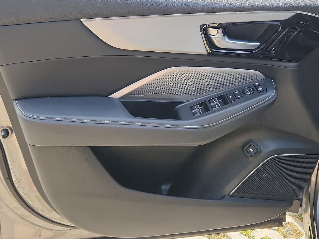 used 2025 Acura MDX car, priced at $52,995