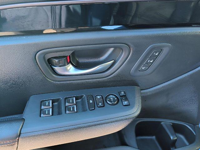 used 2025 Honda Pilot car, priced at $40,547