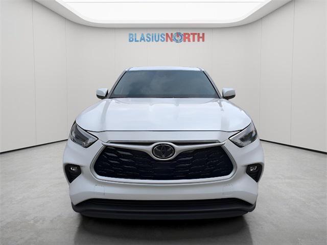 used 2024 Toyota Highlander car, priced at $32,837