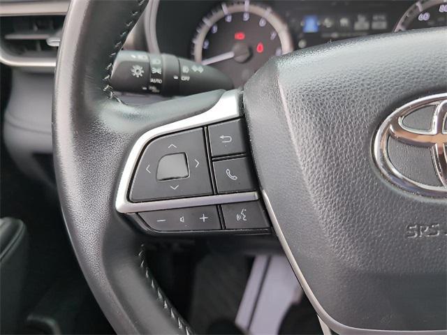 used 2024 Toyota Highlander car, priced at $32,837