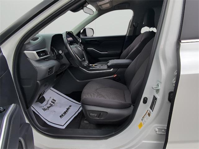 used 2024 Toyota Highlander car, priced at $32,837