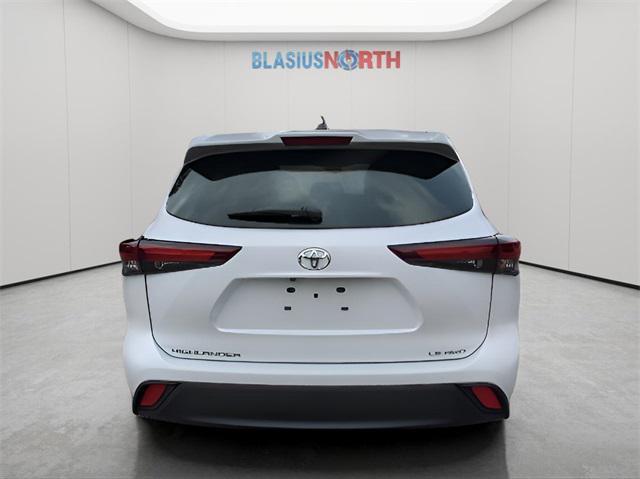 used 2024 Toyota Highlander car, priced at $32,837