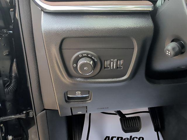 used 2025 Jeep Grand Cherokee car, priced at $49,698