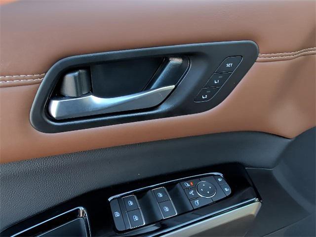 used 2025 Nissan Pathfinder car, priced at $43,859