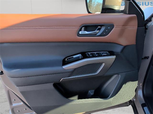 used 2025 Nissan Pathfinder car, priced at $43,859