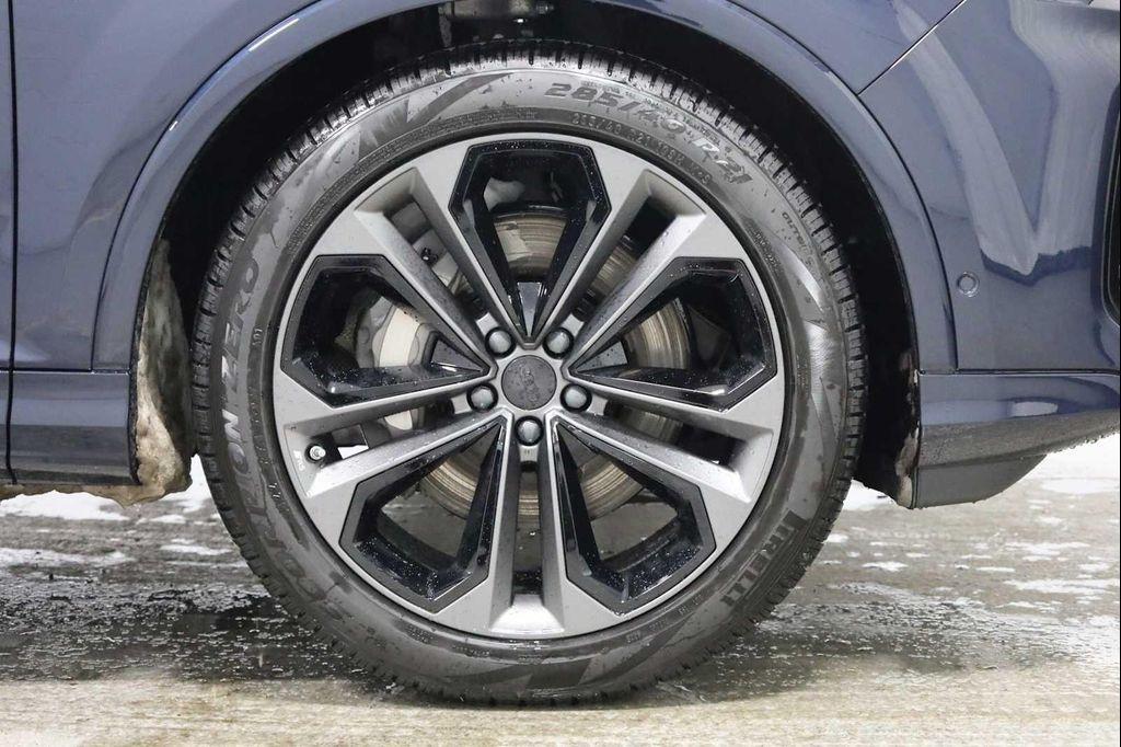 new 2026 Audi Q7 car, priced at $81,205