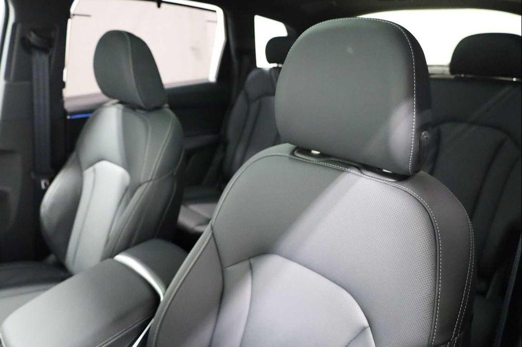 new 2026 Audi Q7 car, priced at $81,205