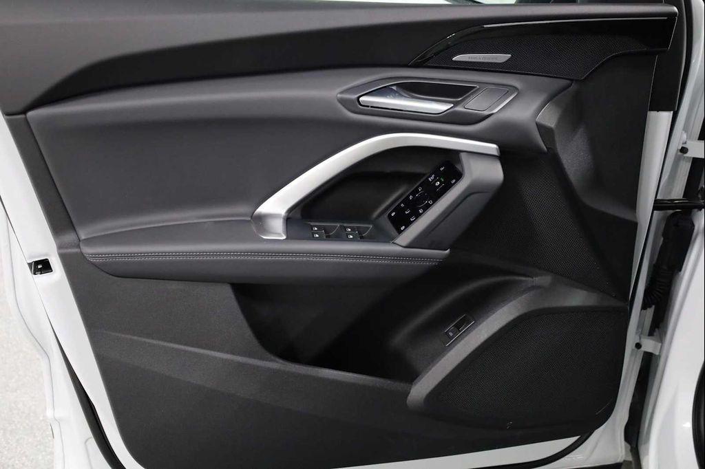 new 2025 Audi Q5 car, priced at $60,299