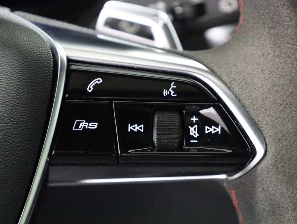 Audi RS6 view 26