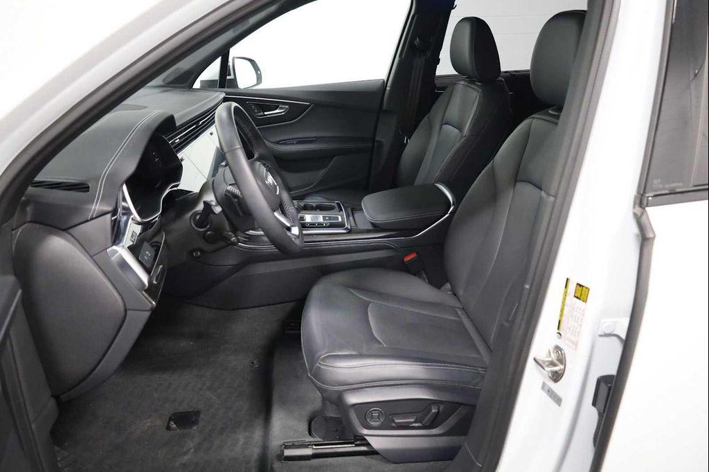 used 2025 Audi Q7 car, priced at $46,999