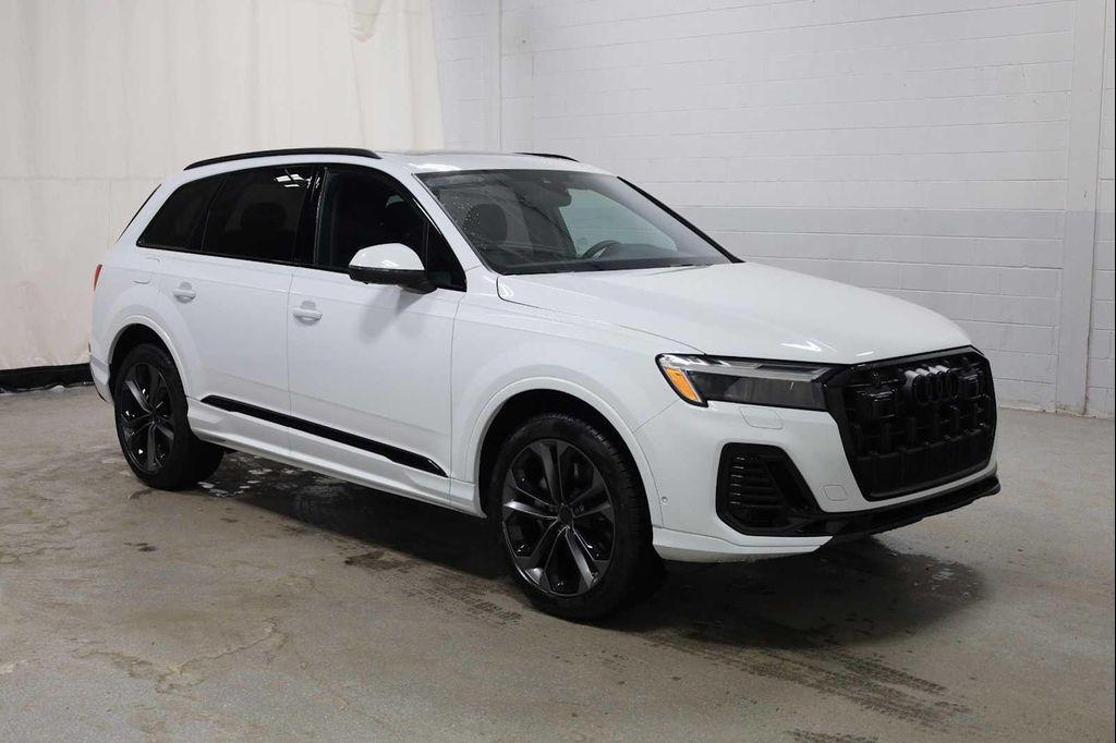 new 2026 Audi Q7 car, priced at $79,005