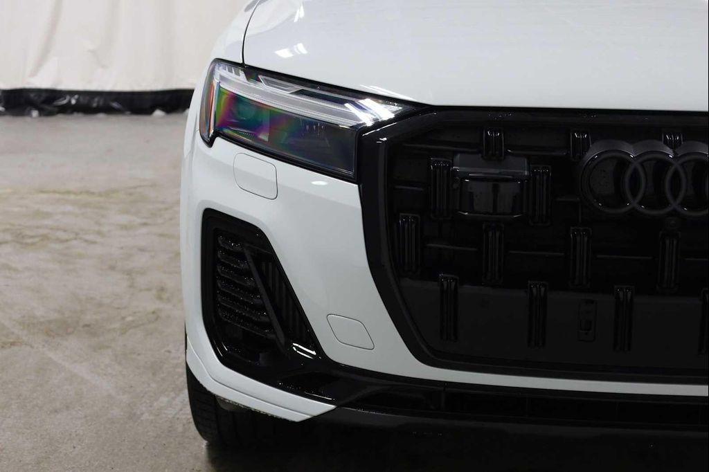 new 2026 Audi Q7 car, priced at $79,005