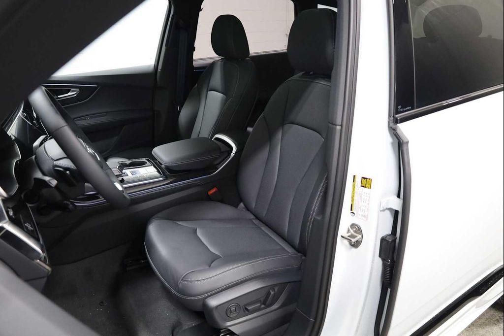 new 2026 Audi Q7 car, priced at $79,005