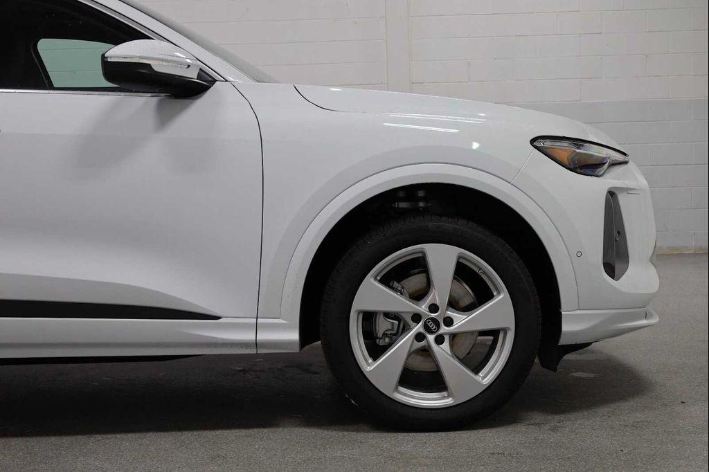 new 2025 Audi Q5 car, priced at $58,199
