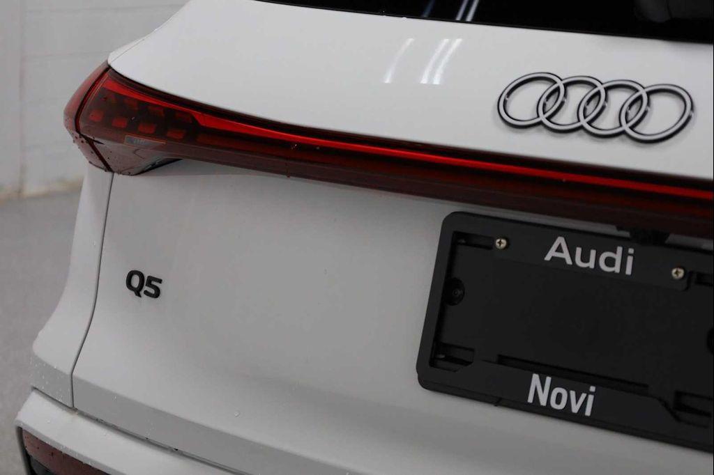 new 2025 Audi Q5 car, priced at $58,199