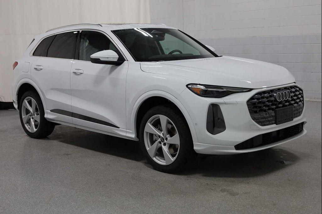 new 2025 Audi Q5 car, priced at $58,199