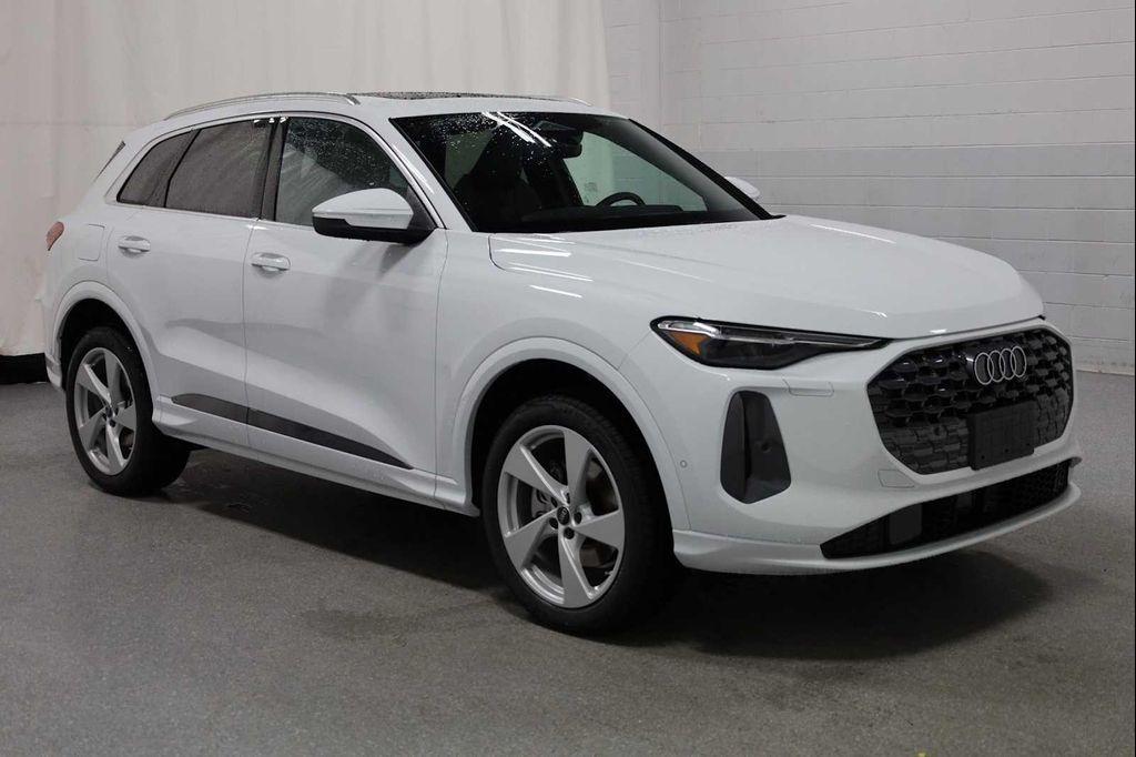 new 2025 Audi Q5 car, priced at $58,199