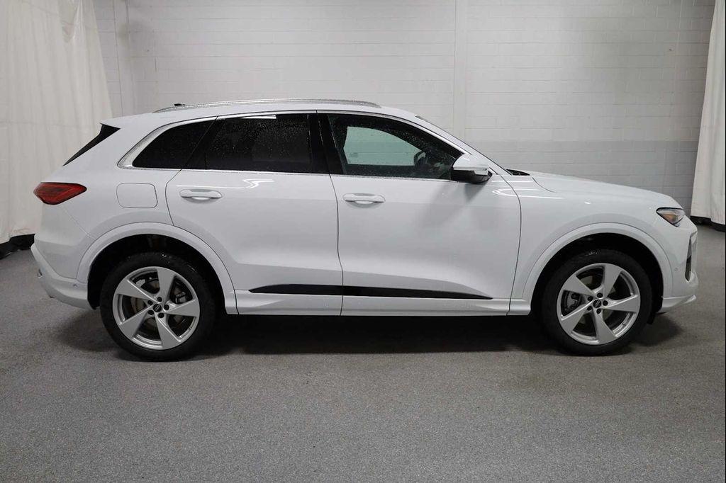 new 2025 Audi Q5 car, priced at $58,199