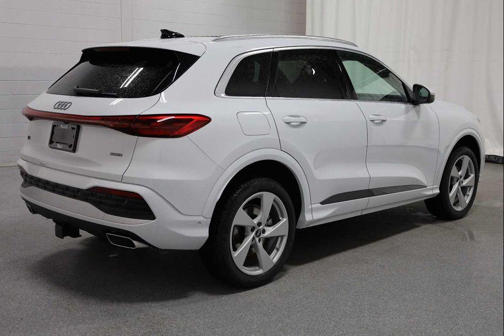 new 2025 Audi Q5 car, priced at $58,199