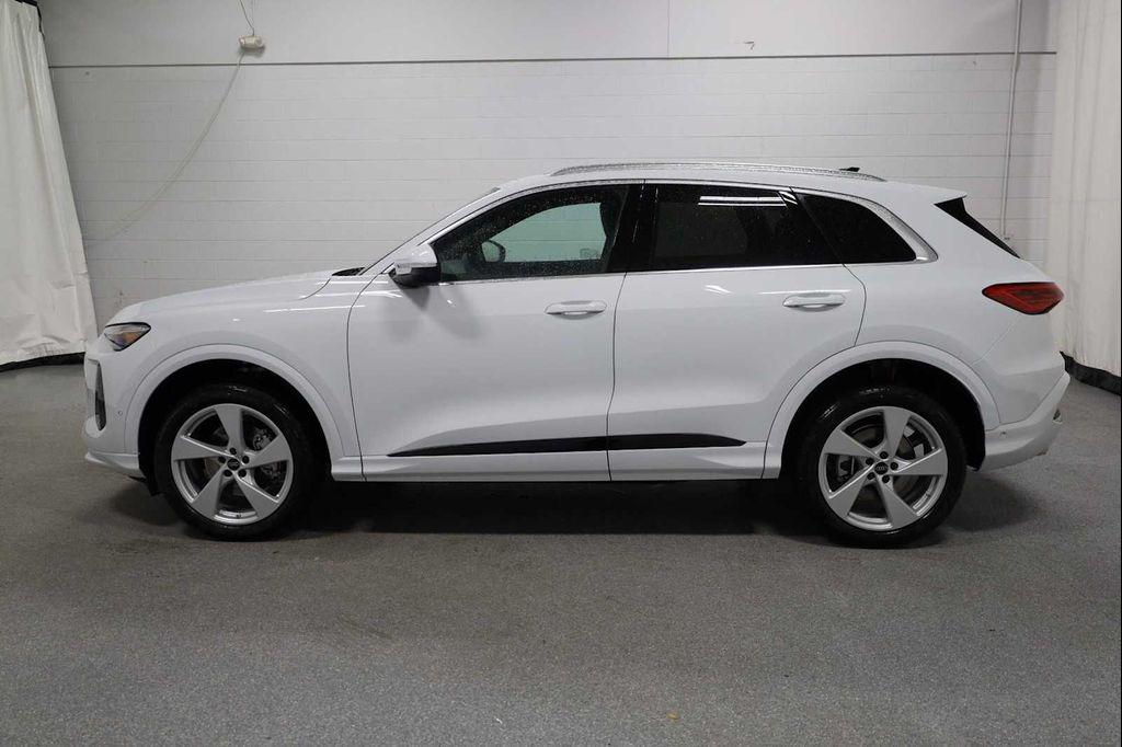 new 2025 Audi Q5 car, priced at $58,199