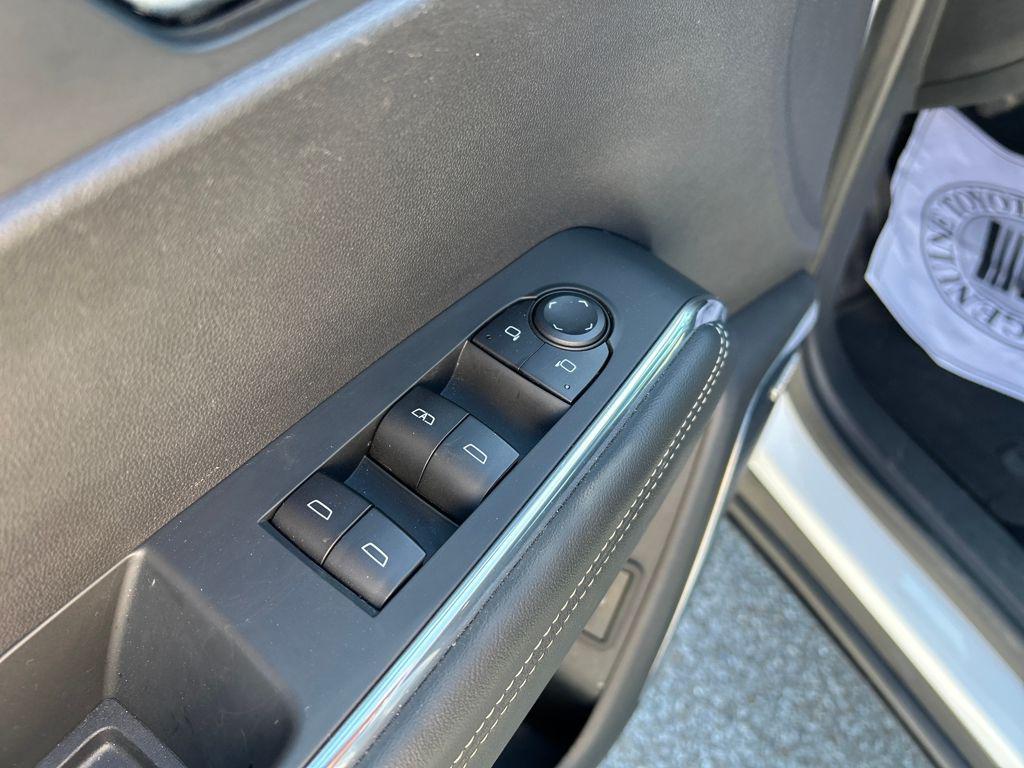 used 2025 GMC Acadia car, priced at $33,494