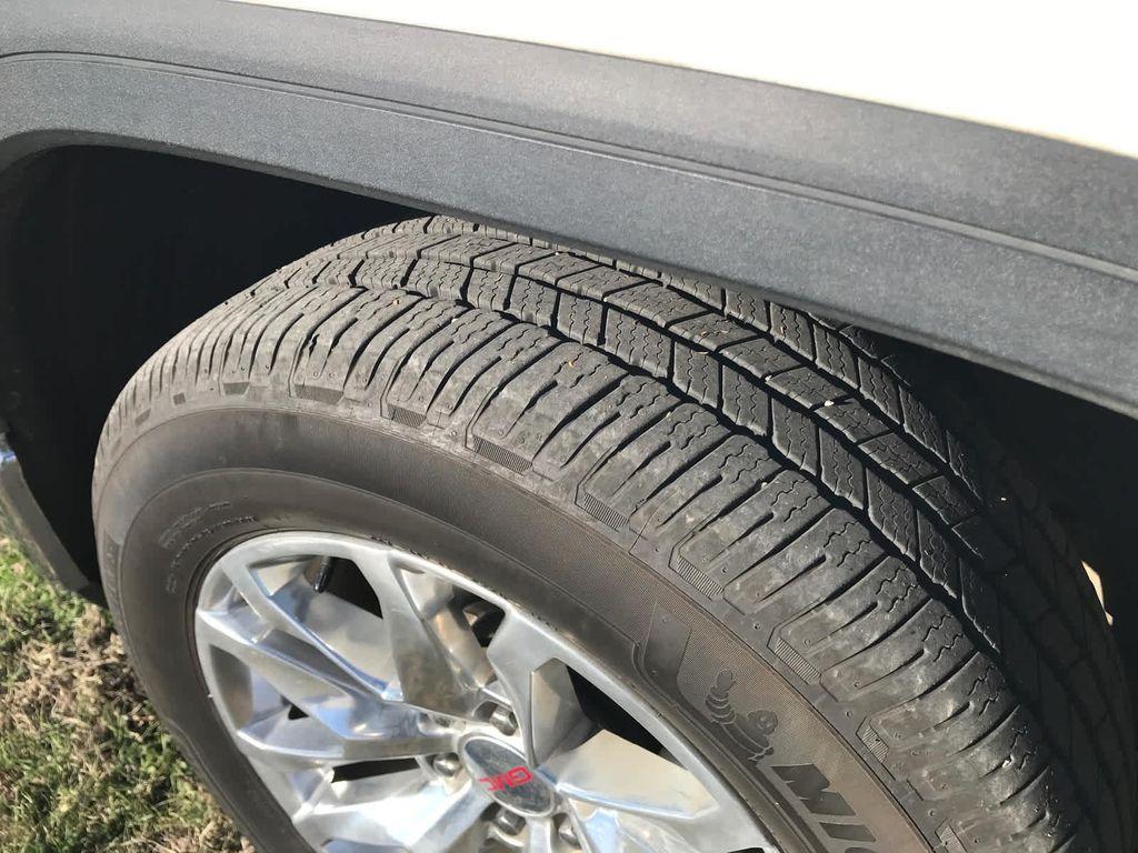 used 2022 GMC Sierra 1500 car, priced at $35,995